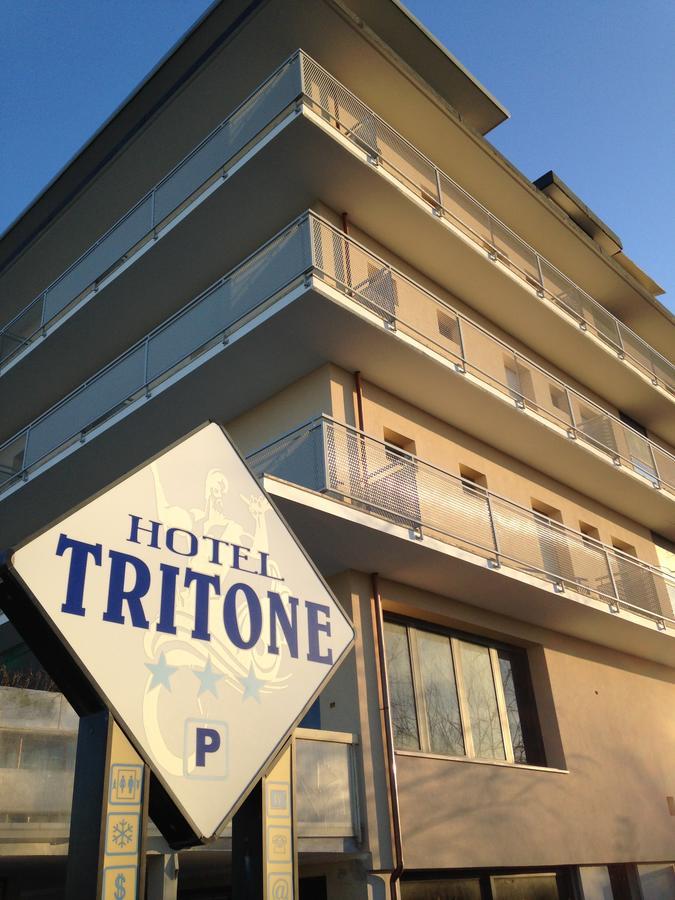 Hotel Tritone Rimini Exterior foto